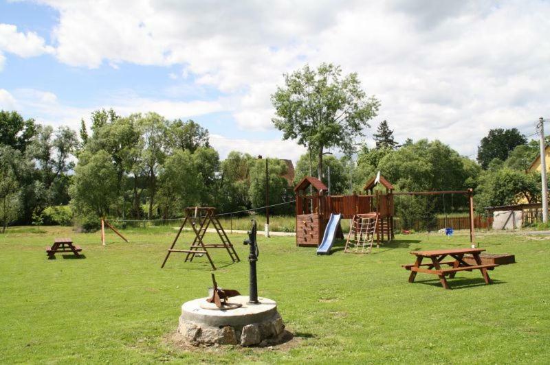 Karpnicka Struga W Dolinie Palacow I Ogrodow เยเลเนียกูรา ภายนอก รูปภาพ